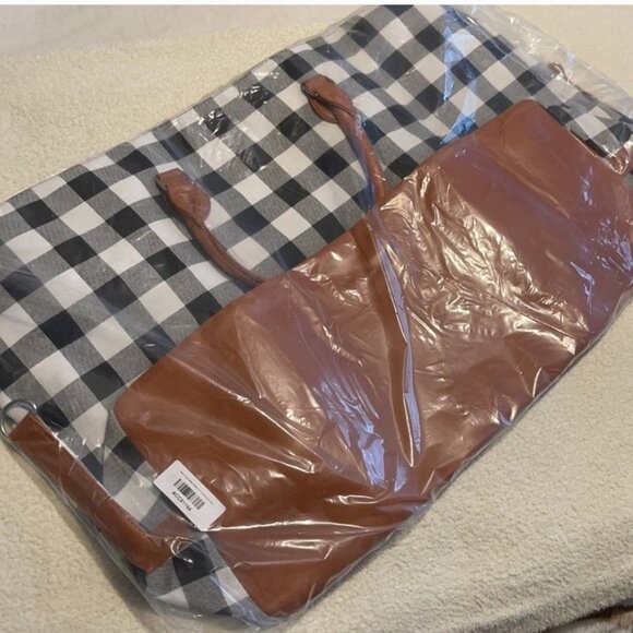 Buffalo Plaid & Leopard Print Weekender Travel Bag W/Brown Faux Leather Accent - Picture 4 of 6